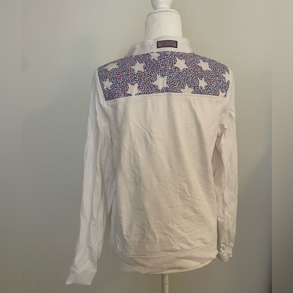 🏷️Vineyard Vines Girl’s Quarter Zip Up | Red White Blue and Stars Pattern - Picture 3 of 3